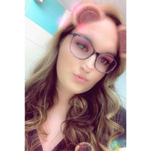 Meet your Posher, Saira